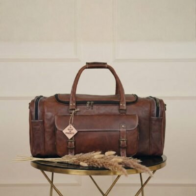 Traveler's Brown duffle leather bag