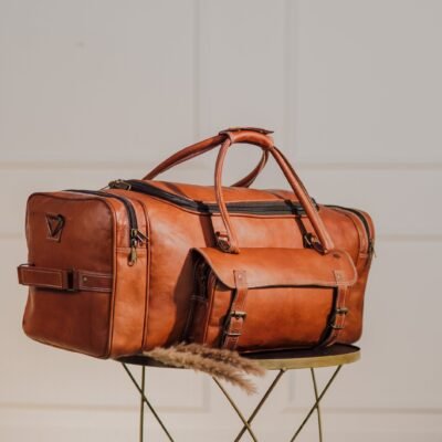 Classic Brown duffle leather bag